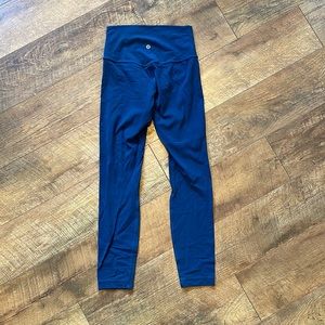 Lululemon Align Size 4 - moderate pilling